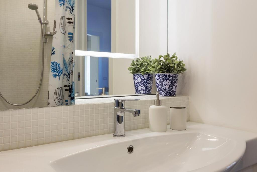 Casablu, Un Delizioso Bilocale Sulla Baia Di Naxos Apartment Giardini Naxos Ngoại thất bức ảnh