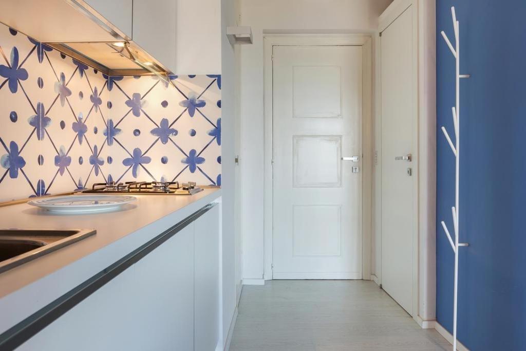 Casablu, Un Delizioso Bilocale Sulla Baia Di Naxos Apartment Giardini Naxos Ngoại thất bức ảnh