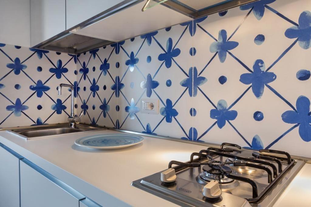 Casablu, Un Delizioso Bilocale Sulla Baia Di Naxos Apartment Giardini Naxos Ngoại thất bức ảnh